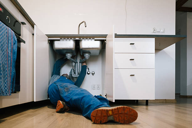 Professional Leak Detection technician working in Fords, NJ